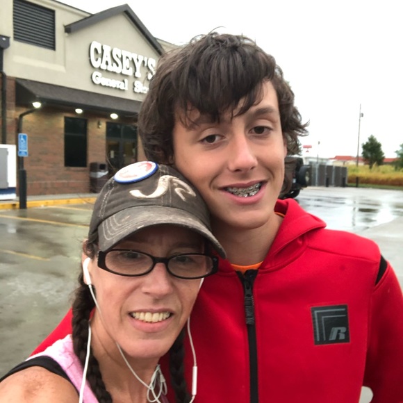 Meet your Posher, Crystal - Picture 3 of 5